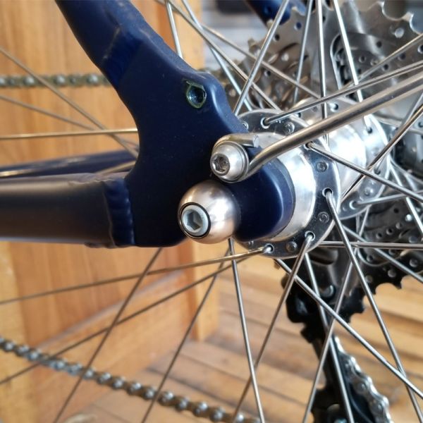 Delta Axle Rodz, anti-theft skewer