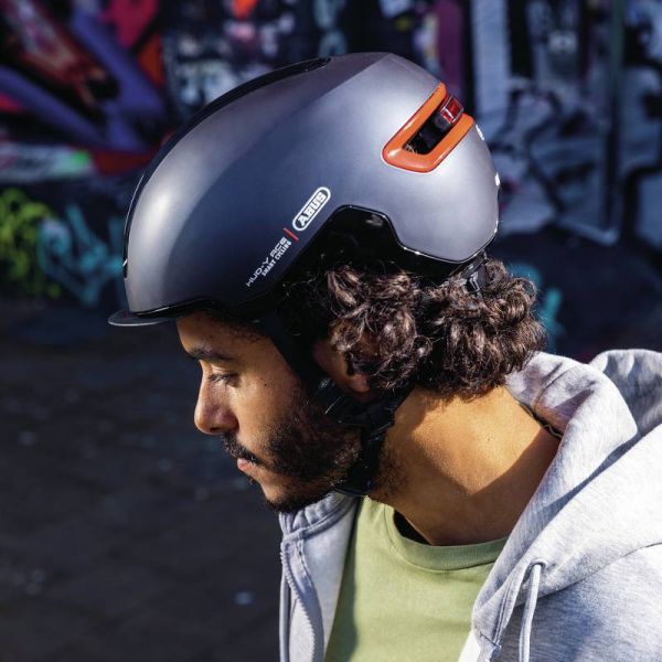 bike helmets with hud Abus Hud-Y Helmet Elevate your cycling experience with a premium helmet designed for safety and comfort ABUS HUD-Y ACE bike helmet