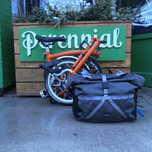Borough Roll Top Bag Large in Dark Grey | Perennial Cycle
